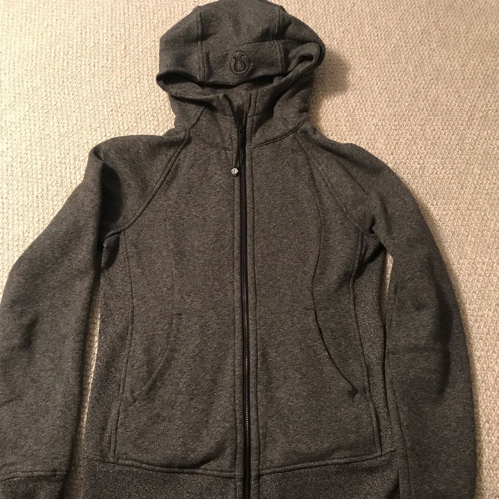 Women’s Lululemon scuba zip jacket